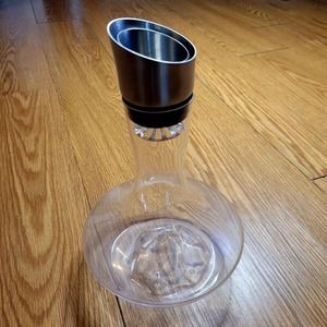 JIARAN 2-Pc Glass Wine Breather Carafe EUC